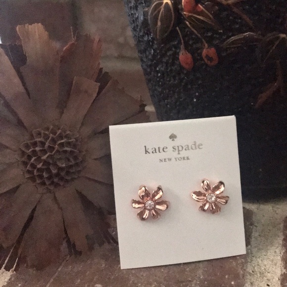 KATE SPADE • Rose Gold Lovely Lillies Earrings - Picture 7 of 7